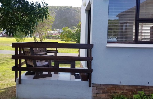 L'Agulhas Maison | 4 On Hoffman Seaview