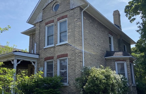 Southampton Appartement | 4 Person, Downtown Southampton, Upper Level Apartment