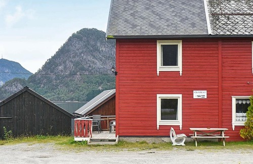 Voll Maison | 4 person holiday home in Måndalen