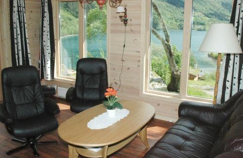 Olden Maison | 4 person holiday home in olden-By Traum