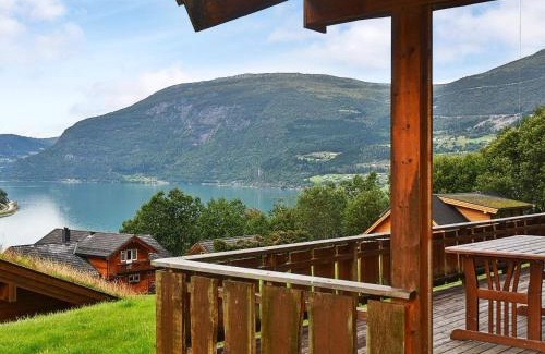 Olden Maison | 4 person holiday home in olden