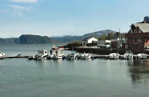 Hyllestad Appartement | 4 person holiday home in Sørbøvåg