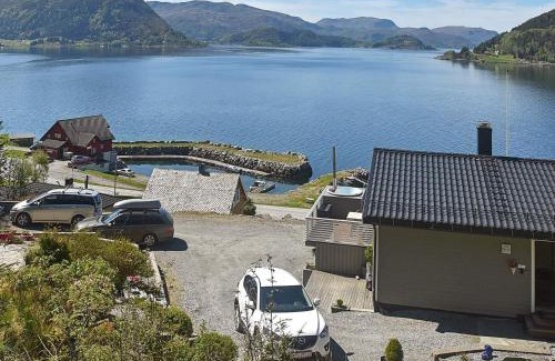 Silda Maison | 4 person holiday home in Selje