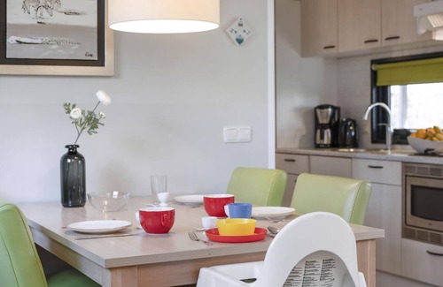 Ees Maison | 4-person toddler mobile home in the holiday park Landal Het Land van Bartje