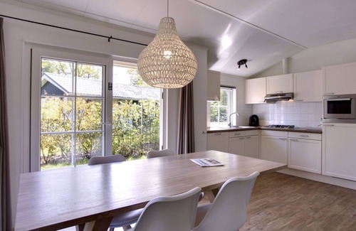 Municipality of Dalfsen Maison | 4-persoons bos by Interhome