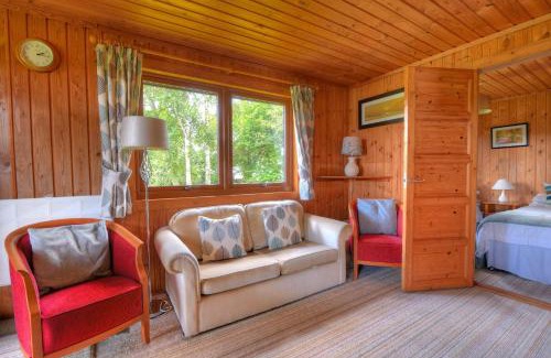 Combpyne Maison | 4 Pinewood Retreat