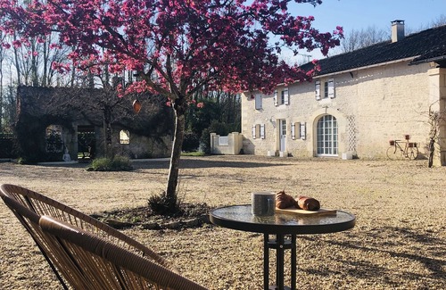 Migron Maison | 4* - Poirier - 240 yr old cottage - Pool, Summerhouse & Games Barn + playhouse
