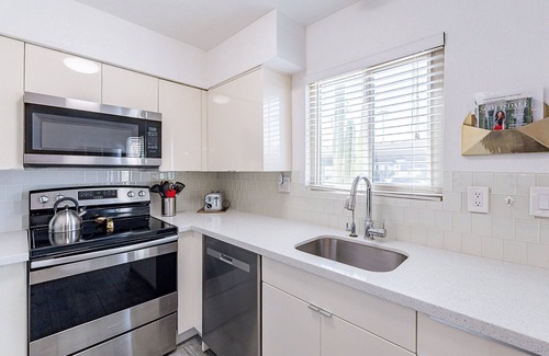 South Scottsdale Maison | 4 pools, quiet Townhouse Walking Distance to Old Town, Five Star Reviews