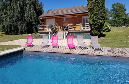 Beynat Chalet De Ski | Chalet privé classé 4* piscine chauffée, au Lac de Miel