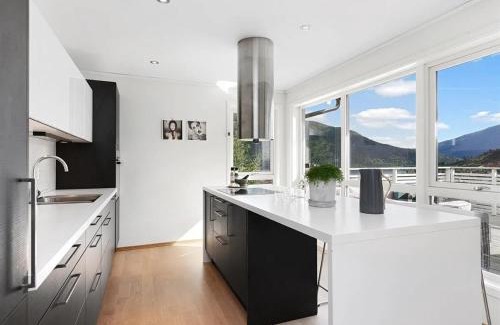 Sogndal Appartement | 4 roms leilighet ved Fosshaugane Campus