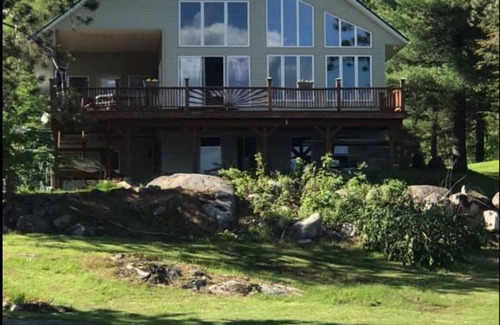 Eagle Bay Maison | 4 saisons Adirondack Lakehouse sur le magnifique quatrième lac