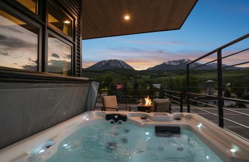Silverthorne Maison | 4-Season Modern Mountain Penthouse with Private Hot Tub & Scenic Views
