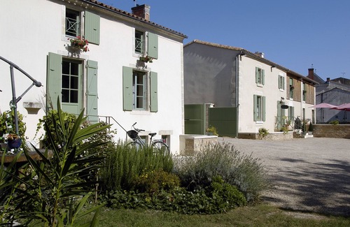 Arcais Maison | hébergement 4 étoiles pour groupe (28 personnes)