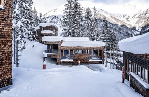 Großdorf Chalet De Ski | Appartement 4 étoiles directement sur la piste