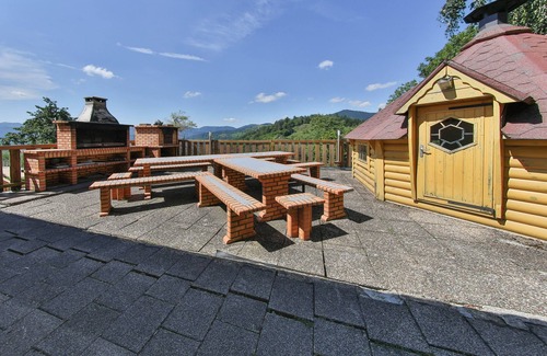 Oderen Villa | Gîte Jonquille 4 étoiles pour 15 personnes avec piscine, spa.