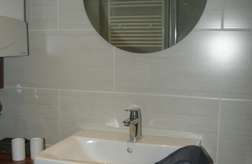 Neuharlingersiel Appartement | Certification DTV 4 étoiles./ Thalasso-marqué. Komf.-Appartement avec balcon et vélos