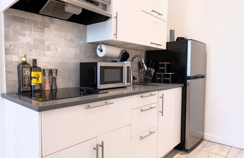 Plateau Mont Royal Appartement | #4 - Studio/Plateau/St-Denis/SelfCheck-In/AC/TV