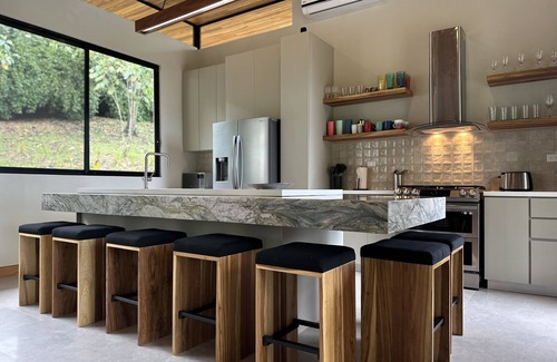 Dominicalito Maison | 4 Suites. Ocean views. Near beaches. Dominicalito