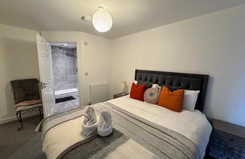 Huntingdon Appartement | 4 Town centre, Free off road parking, entire flat