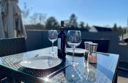 Boeblingen Appartement | 4 Zimmer Apartment, 125 qm, ruhig und zentrumsnah, max 5 Pers, Dachterasse, Garage, 1000 MBit
