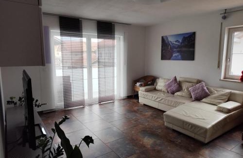 Traunreut Appartement | 4 Zimmer Wohnung im 1. Stock