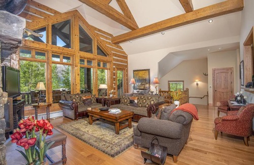Avon Maison | 40 Goshawk home