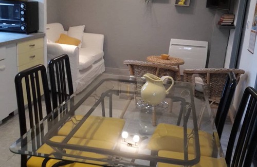 Villeneuve d'Aveyron Appartement | 40 m² Appartement ∙ 1 chambre ∙ 2 personnes