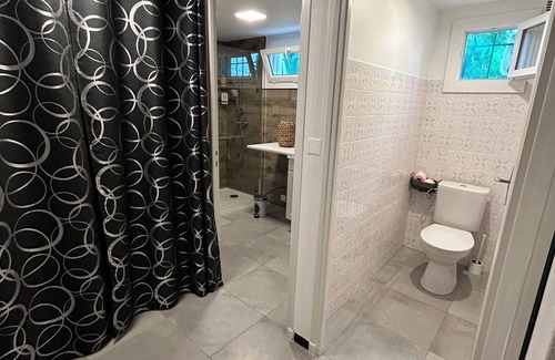 Gard Rhodanien Appartement | 40 m2 apartment with small terrace and parking space