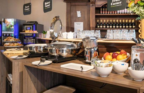 Pomezia Hôtel | 40 m² Hôtel ∙ 127 personnes