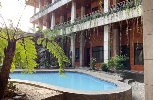 Berastagi Hôtel | 40 m² Hôtel ∙ 8 personnes
