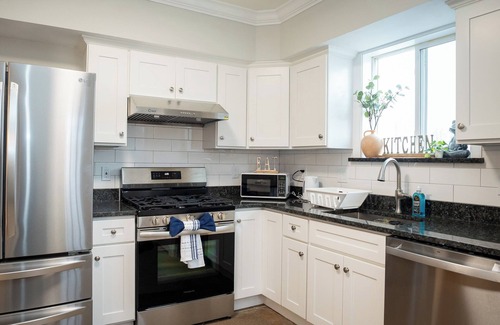 Dorchester Appartement | 40-Newly renovated, stylish and beautiful apt/4br close to Highway