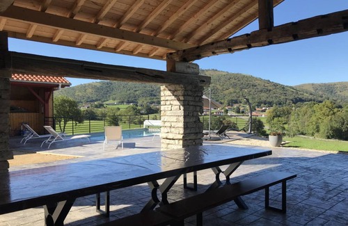 Larceveau-Arros-Cibits Maison | 400 m² Gîte ∙ 6 chambres ∙ 10 personnes