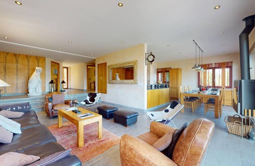 Saint-Pierre-de-Clages Chalet De Ski | 400 m² Chalet ∙ 5 chambres ∙ 10 personnes