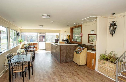 Edenton Hôtel | 400 m² Motel ∙ 4 personnes