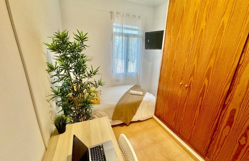 Godella Station Balnéaire | 400 m² Chambre privée ∙ 1 chambre ∙ 1 personne