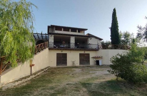 Calvi di Umbria Villa | 400 m² Villa ∙ 4 chambres ∙ 9 personnes