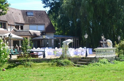 Courtenay Villa | 400 m² Villa ∙ 14 chambres ∙ 38 personnes