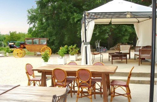 Courtenay Villa | 400 m² Villa ∙ 14 chambres ∙ 38 personnes