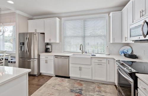 King City Maison | 400 Ocean Blvd. #1200