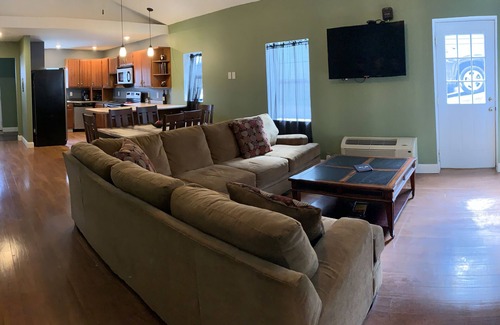 Watkins Glen Maison | 405 S. Madison, Suite A