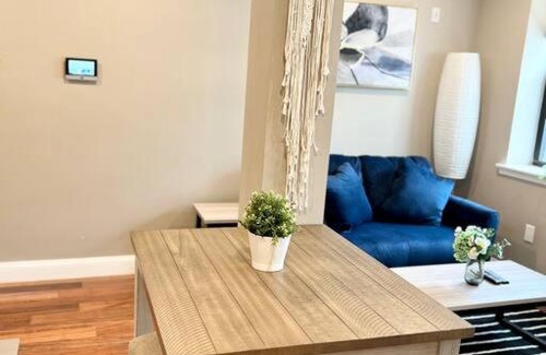 Logan Square Appartement | 407 Sweetest cottage 1bed room Apt in center city