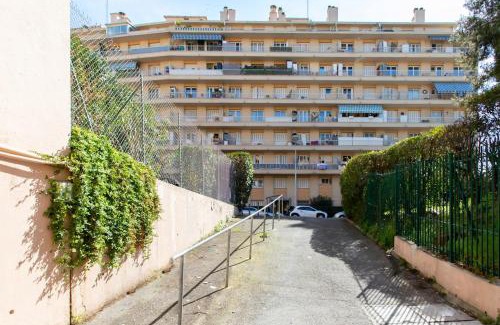 Pasteur Appartement | #41 Flat for 6, 3 Bdrs Parking Wifi 5mins walk Tram T1
