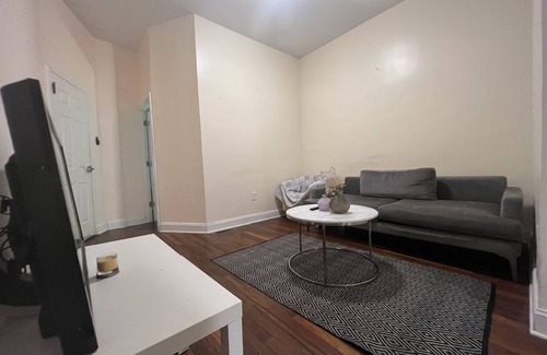 Norris Square Appartement | 420 Friendly 1bdrm Apartment w/ Hot Tub!