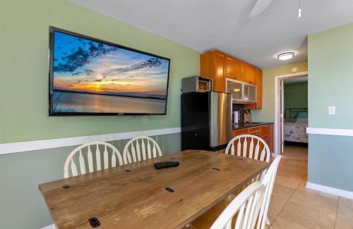 Wildwood Crest Appartement | 427 E Miami Ave, Unit 505