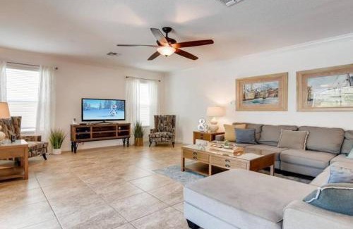 Watersong Maison | 427 Wonderful 6 Bedroom near Disney