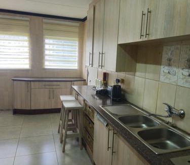 Emalahleni Maison | 43 Home