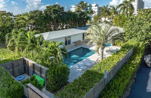 Dolphin Isles Maison | 44 Canal Home With Heated Pool & Free Dock