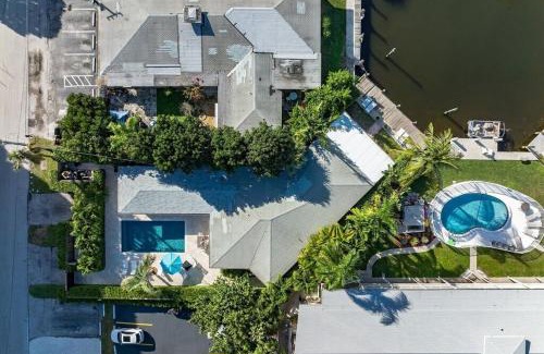 Dolphin Isles Maison | 44 Canal Home With Heated Pool & Free Dock