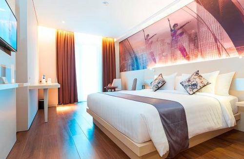 Timika Hôtel | 44 m² Hôtel ∙ 127 personnes