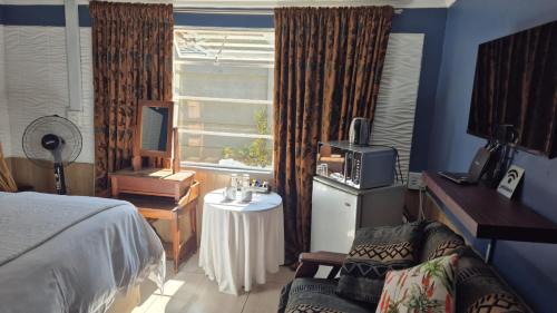 Ermelo Maison | 44 on Ennis Guest Lodge and Restaurant -